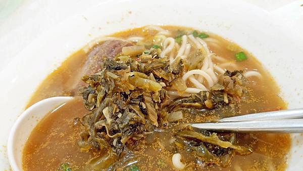 【台北美食】認真煮麵-不用100元就可以吃到牛肉麵! 【台北美食】認真煮麵-不用100元就可以吃到牛肉麵!