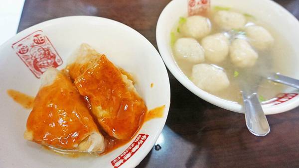 【基隆美食】魚丸伯仔-超過60年老字號美食店家!有一樣東西只有在這才能吃到
