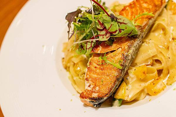 【新竹餐廳】YATS葉子-適合朋友聚會、家族團聚,環境舒適的北歐風餐廳! 【新竹餐廳】YATS葉子-適合朋友聚會、家族團聚,環境舒適的北歐風餐廳!