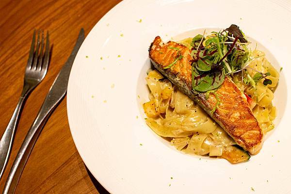 【新竹餐廳】YATS葉子-適合朋友聚會、家族團聚,環境舒適的北歐風餐廳! 【新竹餐廳】YATS葉子-適合朋友聚會、家族團聚,環境舒適的北歐風餐廳!