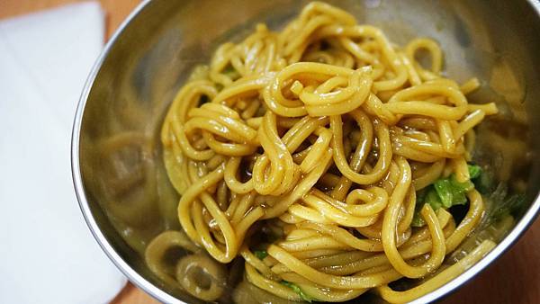 【基隆美食】基隆慶安宮廟口咖哩炒麵炒飯-吃過的人都爆推!隱藏在狹小巷弄裡的咖哩炒麵 【基隆美食】基隆慶安宮廟口咖哩炒麵炒飯-吃過的人都爆推!隱藏在狹小巷弄裡的咖哩炒麵