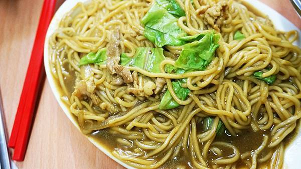 【基隆美食】基隆慶安宮廟口咖哩炒麵炒飯-吃過的人都爆推!隱藏在狹小巷弄裡的咖哩炒麵 【基隆美食】基隆慶安宮廟口咖哩炒麵炒飯-吃過的人都爆推!隱藏在狹小巷弄裡的咖哩炒麵