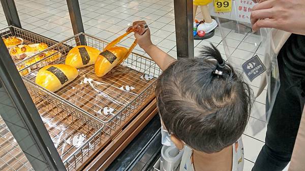 2021神級信用卡推薦-富邦J卡！國內3%回饋無上限，悠遊卡扣款功能最高享10%刷卡金回饋！還有星巴克限定商品買一送一等多種好康等您拿