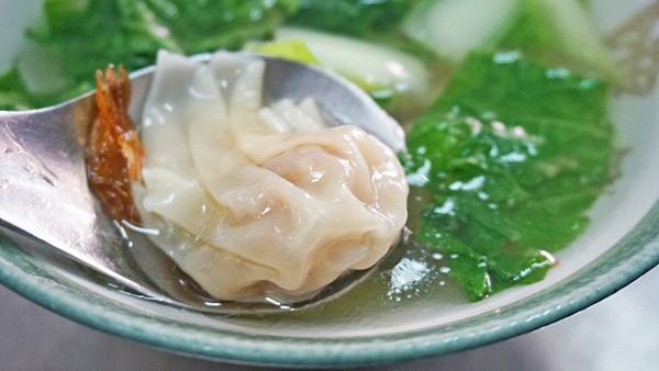 【板橋美食】潘古早味滷肉飯-最強的滷肉飯之一！不輸給名店的味道