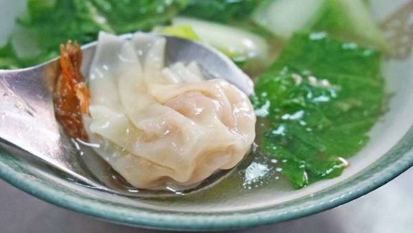 【板橋美食】潘古早味滷肉飯-最強的滷肉飯之一！不輸給名店的味道