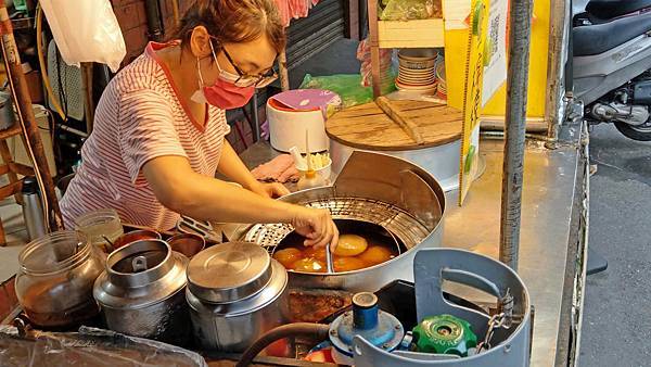 【板橋美食】馬路慶肉圓麵線-低調不顯眼卻有名店級實力的肉圓店