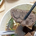 【中和美食】吉立小館-CP值爆表!只要100元就能吃到超厚切牛肉的牛肉麵