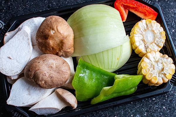 【桃園外帶美食】石頭日式炭火燒肉-外帶燒肉套餐+1元贈送50隻蝦及鯖魚