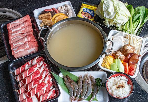 【桃園外帶美食】石頭日式炭火燒肉-外帶火鍋套餐，不到5折的價格就能吃到龍蝦等高級海鮮