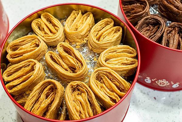 【台中伴手禮美食】酒飽甜-100%日本麵粉製作而成的限量手工千層蛋捲，比傳統蛋捲還要美味！