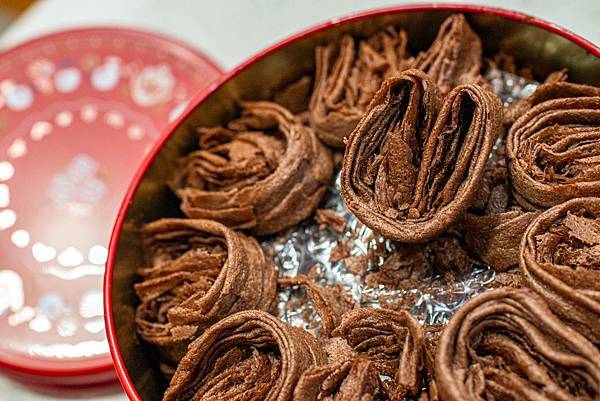 【台中伴手禮美食】酒飽甜-100%日本麵粉製作而成的限量手工千層蛋捲，比傳統蛋捲還要美味！