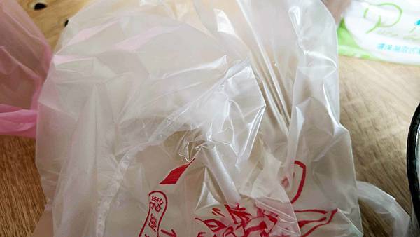 【台北美食】油飯米粉湯豬血湯炸豆腐-20元油飯20元米粉湯，隱藏在巷弄裡的超便宜隱藏版美食