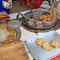 【台北美食】油飯米粉湯豬血湯炸豆腐-20元油飯20元米粉湯，隱藏在巷弄裡的超便宜隱藏版美食