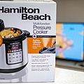 【壓力鍋推薦】Hamilton Beach漢美馳多功能微電腦壓力鍋-輕輕鬆鬆燉出入口即化的美味，微電腦控制安全又可靠