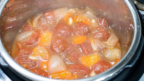 【壓力鍋推薦】Hamilton Beach漢美馳多功能微電腦壓力鍋-輕輕鬆鬆燉出入口即化的美味，微電腦控制安全又可靠