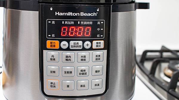 【壓力鍋推薦】Hamilton Beach漢美馳多功能微電腦壓力鍋-輕輕鬆鬆燉出入口即化的美味，微電腦控制安全又可靠