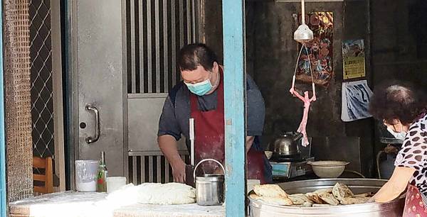 【板橋美食】正隆巷燒餅店-沒有店名沒有招牌的隱藏版餅店