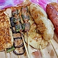 【中和美食】上好10元碳烤-1串只要10元！隱身在熱鬧街道旁的美味碳烤店