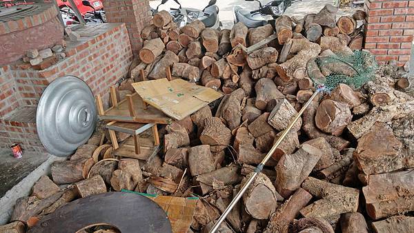 【桃園美食】台灣番鴨園區-CP值爆表！飯麵免費無限量，美味又好吃的烤雞店