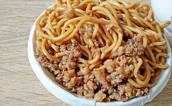 【中和美食】古早味小吃-沒有店名沒有招牌超大份量又好吃的路邊攤美食