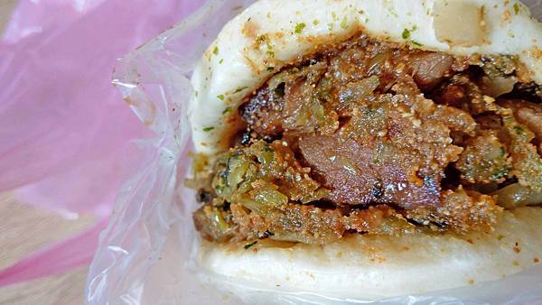 【台北美食】古早味潤餅割包-網路評價4.7顆星爆強實力的60年老字號路邊攤