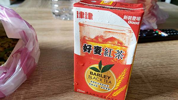 【中和美食】萊福小吃店-超便宜50元肉絲炒飯還多送一罐飲料