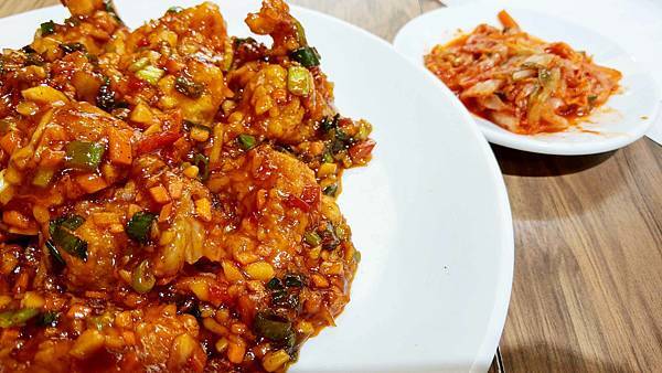 【台北美食】父子廚房-1碗麵2個人也吃不完！陽明山裡CP值最高的韓式中華餐廳