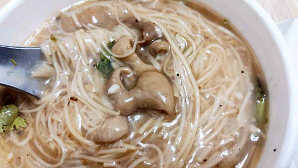 【中和美食】炸糊 手作麵線.秘汁雞排-沒有招牌不起眼卻一吃會上癮的小吃店