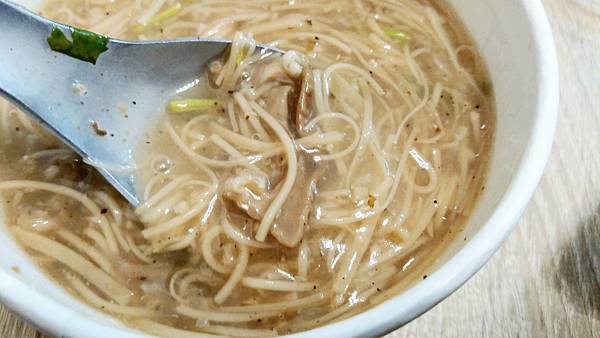 【中和美食】炸糊 手作麵線.秘汁雞排-沒有招牌不起眼卻一吃會上癮的小吃店