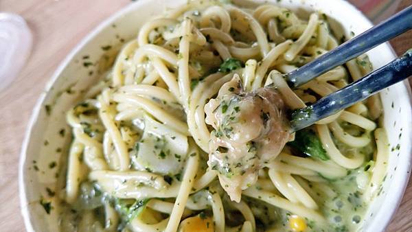 【板橋美食】不一樣義大利麵、焗烤-便宜又大份量美味的路邊攤義大利麵店 【板橋美食】不一樣義大利麵、焗烤-便宜又大份量美味的路邊攤義大利麵店