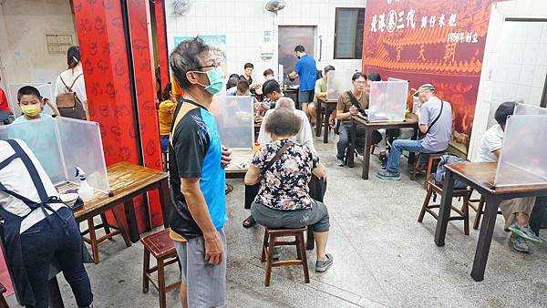 【高雄美食】高雄北港蔡筒仔米糕-大排長龍的超級老字號美食小吃店