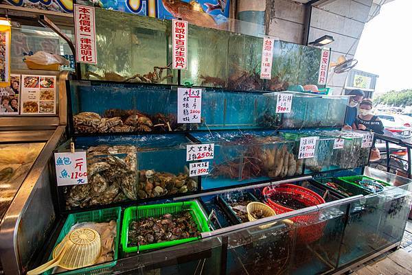 【屏東必吃美食】後壁湖邱家生魚片二店-20片生魚片，竟然100元，別的地方絕對看不到的爆CP值！其它餐點也好吃