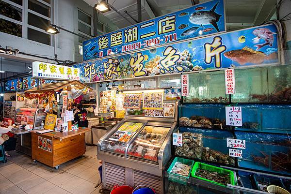 【屏東必吃美食】後壁湖邱家生魚片二店-20片生魚片，竟然100元，別的地方絕對看不到的爆CP值！其它餐點也好吃