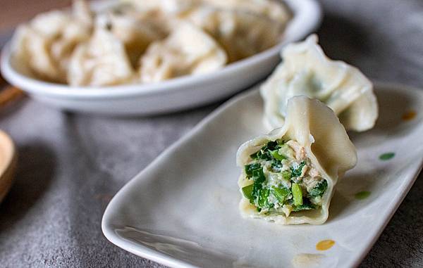 【宅配美食】水點心-堅持手工製作!三十年老字號,會爆湯汁的水餃 【宅配美食】水點心-堅持手工製作!三十年老字號,會爆湯汁的水餃