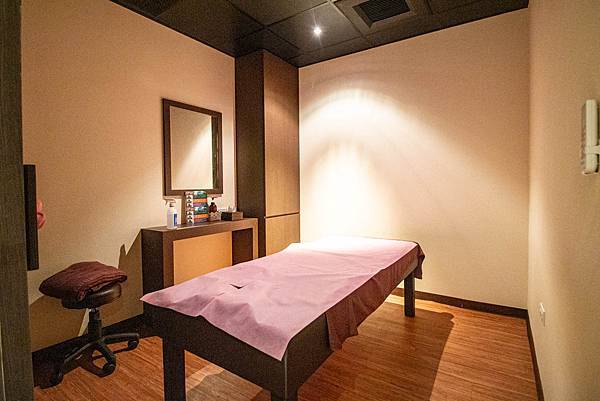 【台北按摩推薦】御仙堂健康會館｜按摩、腳底按摩-599元就能體驗鬆筋舒骨消除疲勞的手技