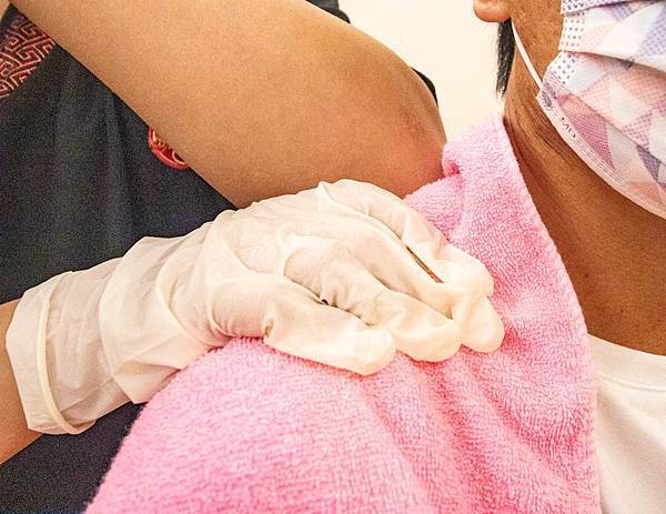 【台北按摩推薦】御仙堂健康會館｜按摩、腳底按摩-599元就能體驗鬆筋舒骨消除疲勞的手技