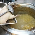 【台中美食】鹿港洪爌肉飯-厚度達5公分以上的超霸氣爌肉飯