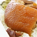 【台中美食】鹿港洪爌肉飯-厚度達5公分以上的超霸氣爌肉飯