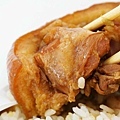 【台中美食】鹿港洪爌肉飯-厚度達5公分以上的超霸氣爌肉飯