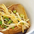 【台中美食】鹿港洪爌肉飯-厚度達5公分以上的超霸氣爌肉飯