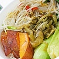 【台中美食】鹿港洪爌肉飯-厚度達5公分以上的超霸氣爌肉飯