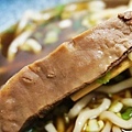 【台南美食】享糊牛肉麵-這不是牛肉塊！而是牛排，跟臉一樣巨大的牛排牛肉麵，樹谷生活科學館、南科附近必吃美食