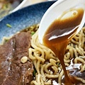 【台南美食】享糊牛肉麵-這不是牛肉塊！而是牛排，跟臉一樣巨大的牛排牛肉麵，樹谷生活科學館、南科附近必吃美食