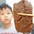 【台南美食】享糊牛肉麵-這不是牛肉塊！而是牛排，跟臉一樣巨大的牛排牛肉麵，樹谷生活科學館、南科附近必吃美食