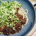【台南美食】享糊牛肉麵-這不是牛肉塊！而是牛排，跟臉一樣巨大的牛排牛肉麵，樹谷生活科學館、南科附近必吃美食