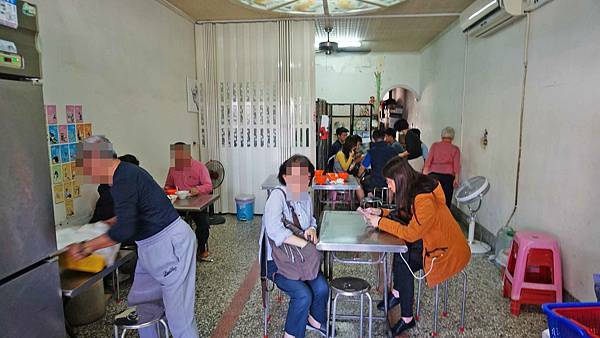 【雲林美食】二崙肉圓-1顆只要25元的超人氣排隊肉圓店,四代傳承的老字號美食