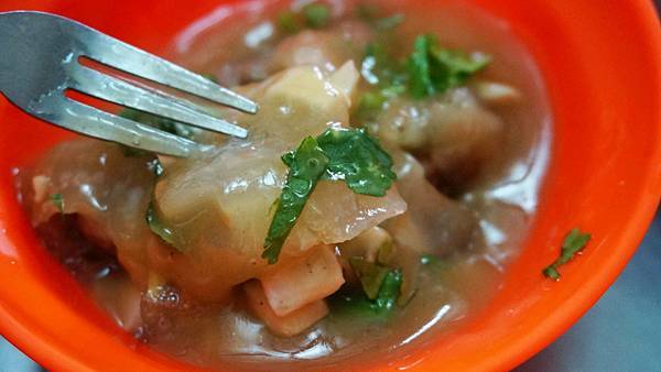 【雲林美食】二崙肉圓-1顆只要25元的超人氣排隊肉圓店,四代傳承的老字號美食 【雲林美食】二崙肉圓-1顆只要25元的超人氣排隊肉圓店,四代傳承的老字號美食