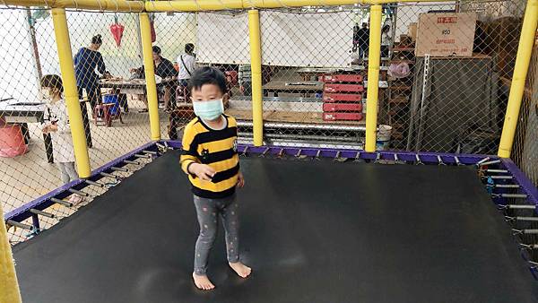 【桃園美食】伍陽城市原創農場-390元烤肉火鍋無限量吃到飽，還有超多樣室內兒童遊戲設施免費玩