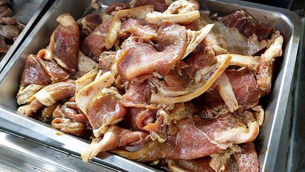 【桃園美食】伍陽城市原創農場-390元烤肉火鍋無限量吃到飽，還有超多樣室內兒童遊戲設施免費玩