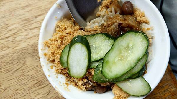 【台南美食】水仙宮粽葉米糕-排隊人潮沒有停過的超人氣美食小吃店 【台南美食】水仙宮粽葉米糕-排隊人潮沒有停過的超人氣美食小吃店